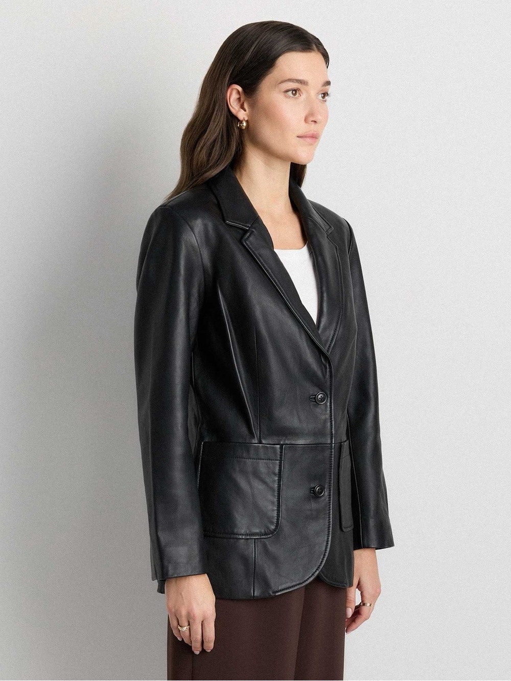 Quince 100% Leather Blazer in black
size S